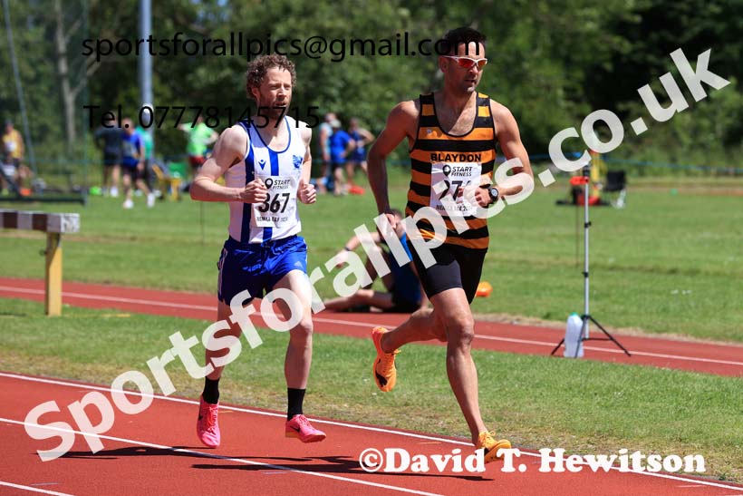 Mens 1500 metres, 2024 NE Masters Track and Field Champs., Monkton Stadium, Jarrow.  Photo: David T. Hewitson/Sports for All Pics